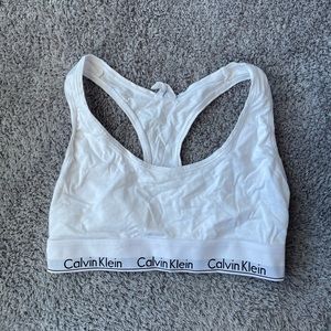 ✨✨3 for 30✨✨Calvin Klein sports bra.